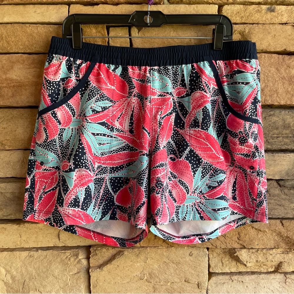 Columbia navy and pink print active shorts Women Large Like New
